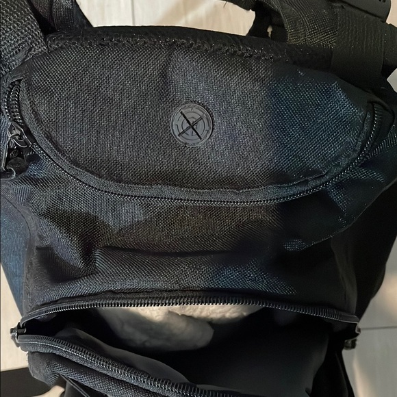 Element Black Backpack with Durable Design and Classic Style - Picture 5 of 7